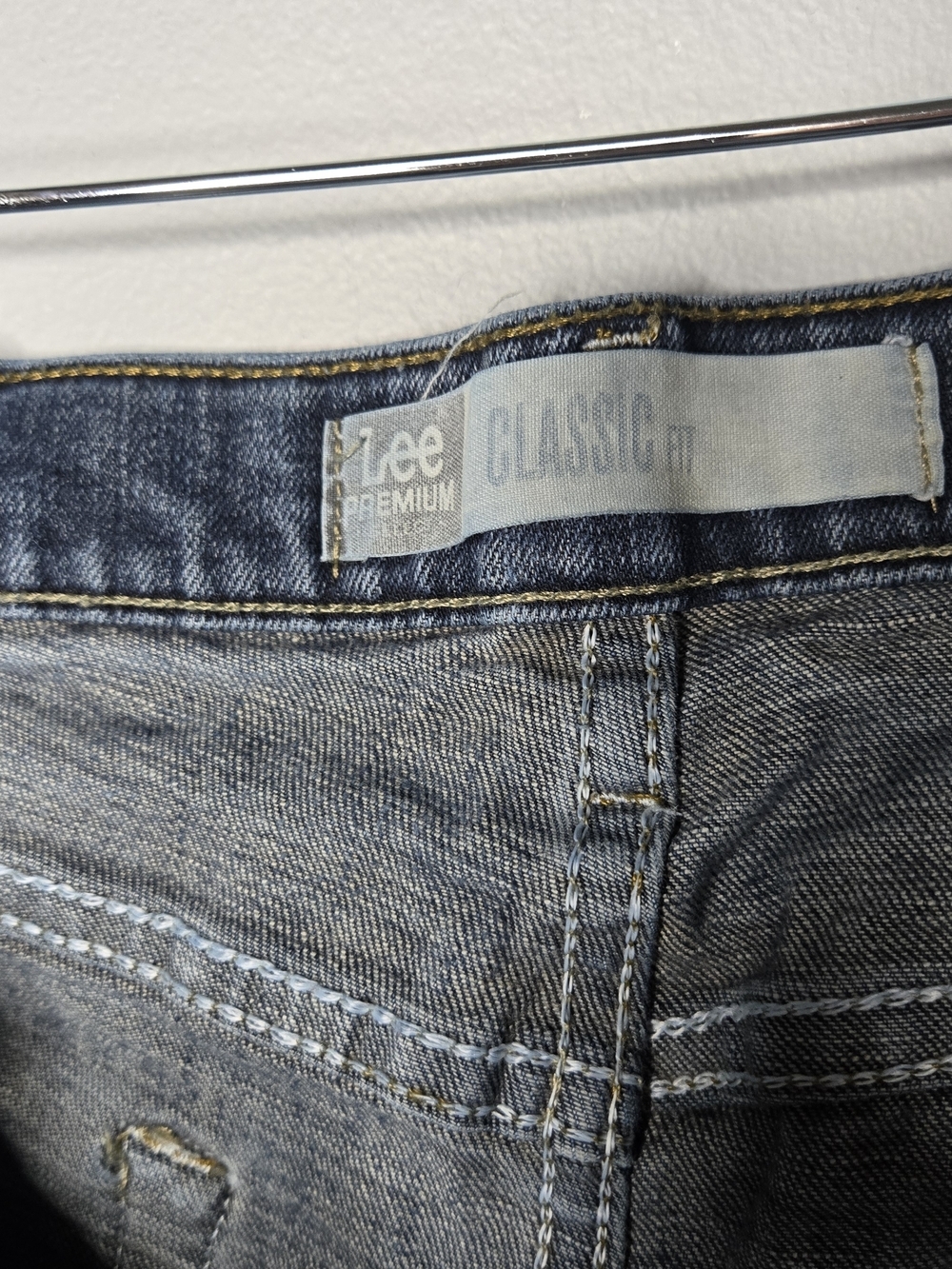 Lee Premium Classic Fit Jeans Men 36x32 Medium Wash Straight Leg Stretch Denim - Picture 5 of 5